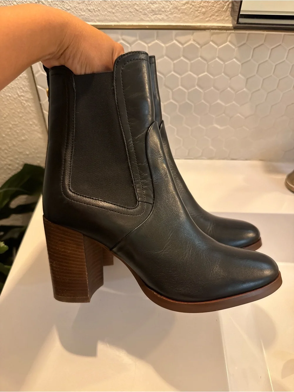 Ted Baker London Black Leather Chelsea Block Heel Ankle Boot Classic Timeless